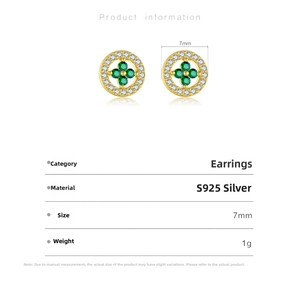 Detail view of 925 sterling silver four-leaf clover stud earring with dimensions