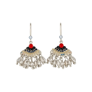 Boucles d'oreilles pendantes ethniques vintage avec strass colorés et pompons de perles.