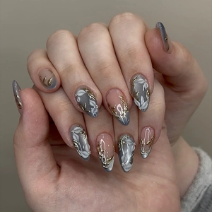 Almond Shape Press On Nails 3D Relief Flower Cat Eye Silver Leaf ABS Plastic Elegant Manicure Long Detachable Artificial Nails
