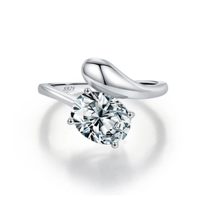 Bague serpent en argent S925 avec grand zircon ovale au design de métal liquide