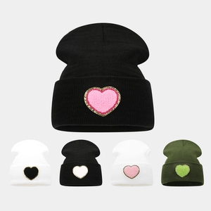 Knitted Beanie Hat Acrylic Warm Windproof Winter Outdoor Heart Patch Chenille Embroidery For Women