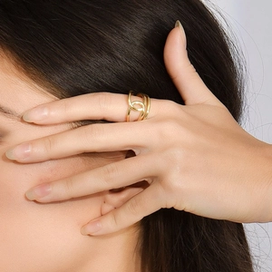 Minimalist multi-layer 18K gold plated interlocking geometric open ring on finger