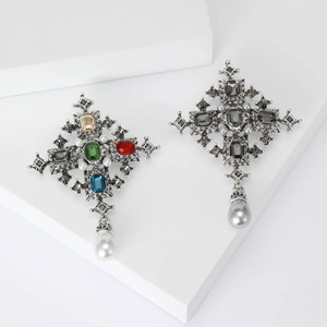 Baroque Cross Brooch For Women Vintage Alloy Rhinestone Pin With Drop Artificial Pearl Pendant Retro Palace Style Clothes Accessory