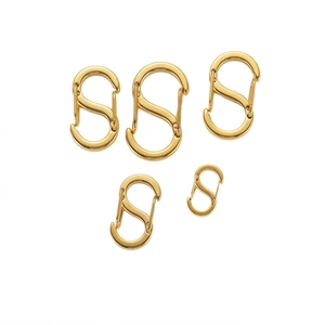 Fünf vergoldete S-Haken aus Edelstahl in verschiedenen Größen für DIY-Schmuck