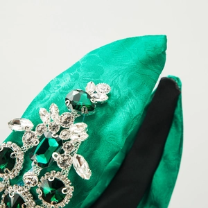 Luxury emerald chiffon headband with rhinestones and floral pattern in baroque style