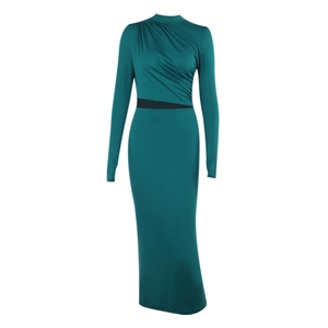 Robe longue élégante vert foncé à manches longues avec col haut et découpe à la taille