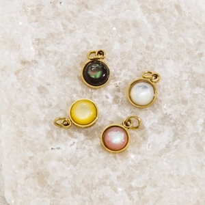 Pendentifs minimalistes en nacre de plusieurs couleurs avec cadres dorés pour bijoux DIY
