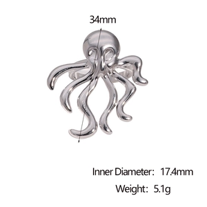 Detailed view of silver octopus ring with dimensions 34mm height and 17.4mm inner diameter
