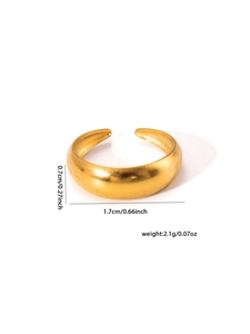 Detailed product size chart showing 0.7cm width and 1.7cm inner diameter of the gold ring