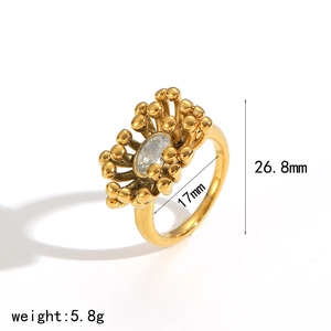Detail showing gold ring dimensions 17mm diameter and 26.8mm height with zircon stone
