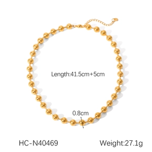 Detailansicht der goldenen Perlenkette mit 0,8 cm Perlendurchmesser und 41,5 cm Länge