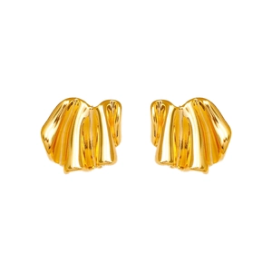 Minimalist irregular pleated gold stud earrings with a polished geometric wave design