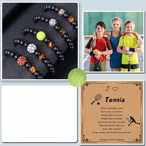 Détail du bracelet de sport en perles d'oeil de tigre avec carte cadeau incluse