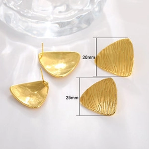 Detail showing two styles of gold-plated titanium steel triangular stud earrings with sizes