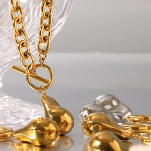 Parure de bijoux baroque en acier inoxydable avec grosse chaîne dorée et pendentifs