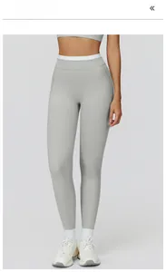 Detail der töpfergrauen High-Waist-Yogahose mit sichtbaren Nähten und matter Stofftextur