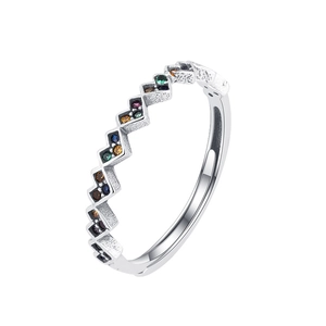 S925 sterling silver ring featuring colorful zircon stones in a zigzag wave design