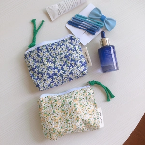 Minimalist floral cotton mini coin purse and lipstick pouch with zipper detail