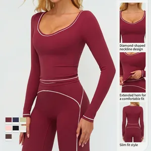 Set da yoga aderente con scollo a diamante e cuciture a contrasto su top rosso scuro