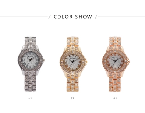 Trois variantes montrant des montres strass en argent, or et or rose brillant