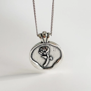 Necklace 925 Sterling Silver Vintage Rose Flower Relief Round Coin Pendant Wax Seal Style Retro Fashion Jewelry