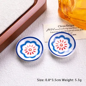 Miniature blue floral pattern ceramic plates for dollhouse decoration in 0.8x3.5cm size