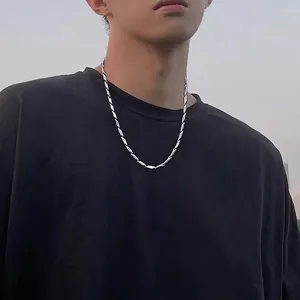 Collier minimaliste en acier titane argenté à mailles géométriques pour hommes