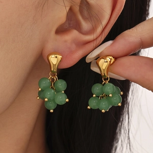 Vintage grape-shaped drop earrings with green beads and gold-plated stainless steel base