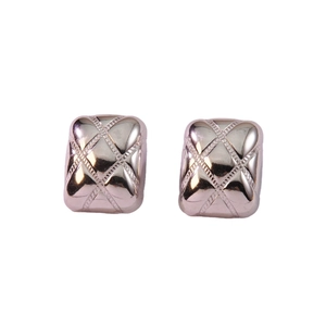 Silver quilted square stud earrings in polished stainless steel for a chic look