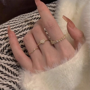 Women Gold Plated Copper Rings With Heart Zircon Wave Design And Marquise Crystal Fashion Light Luxury Hand Jewelry
