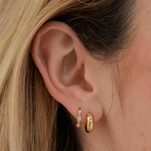 Gold geometric hoop earrings set with marquise zircon and engraved vintage star patterns