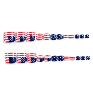 Faux ongles d'orteils carrés courts drapeau américain avec étoiles et rayures