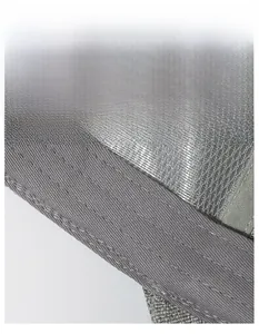 Détail du bandeau gris anti-transpiration avec maille respirante pour casquette de sport