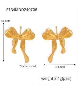 Detailed size specifications for 18k gold plated bow stud earrings in titanium steel