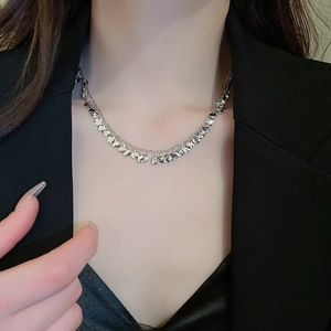 Minimalist silver sequin choker necklace with hammered geometric metal discs for women