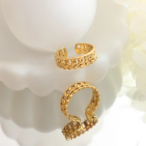 Minimalistischer, doppelwandiger goldener Gliederkettenring für Damen, offen