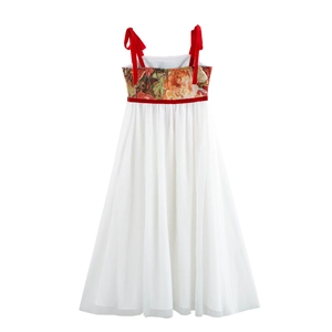 Abito vintage floreale con gonna in tulle bianco e fiocchi di velluto rosso sulle spalle