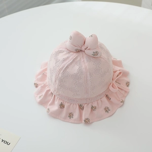 Chapeau de soleil rose pour bébé avec dentelle, grand nœud et bordure florale