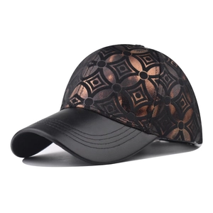 Geometric Pattern Baseball Cap With Metallic Polyester Crown And PU Brim Adjustable Vintage Fashion Sunshade Hat