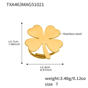 Detailed size specifications and weight for the gold clover stainless steel ring
