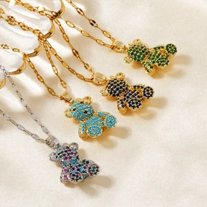 Luxurious bear pendant necklace set with micro-p鑲 cubic zirconia in various colors