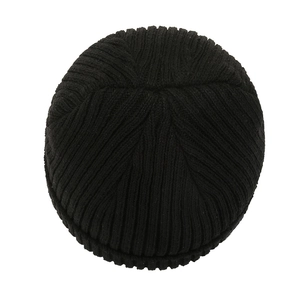 Winter black rib-knitted beanie for men featuring premium warm thermal wool material