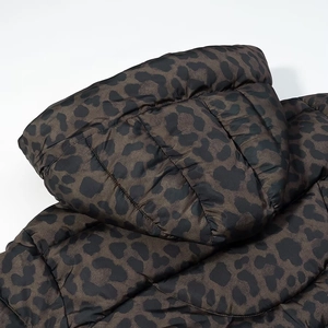 Damen Winterstiefel Leopard Steppjacke mit Kapuze und warmer, isolierter Polsterung