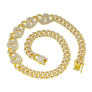Hip Hop Heart Cuban Link Necklace Rhinestone Paved Zinc Alloy Iced Out Punk Asymmetric Chain Jewelry For Men Women