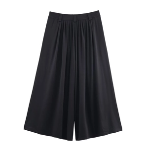 Pantalone nero a vita alta a gamba larga con trama plissettata e drappeggiata