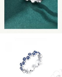 Makroaufnahme des S925 Silber Rings mit blauem Auge und innerem Qualitätssiegel