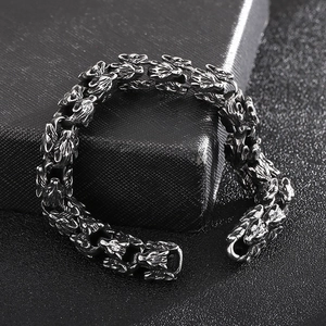 Bracciale a maglie con testa di lupo da uomo in acciaio al titanio stile punk