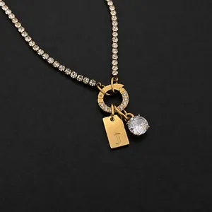 Collana tennis in acciaio inossidabile placcato oro 14K con ciondolo lettera J strass