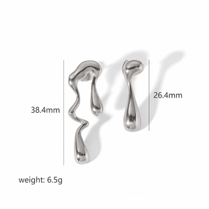 Detailed view of silver asymmetrical liquid lava earrings with dimension and weight labels