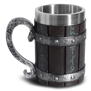 Macro shot of Viking beer mug featuring wood texture and stainless steel inner lining